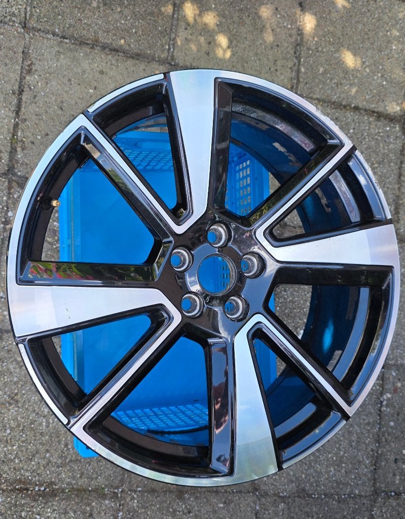 20" 5-V Spoke Black Diamond Cut Polestar 2 Velg., Auto-onderdelen, Banden en Velgen, Ophalen, Gebruikt, Velg(en), Overige