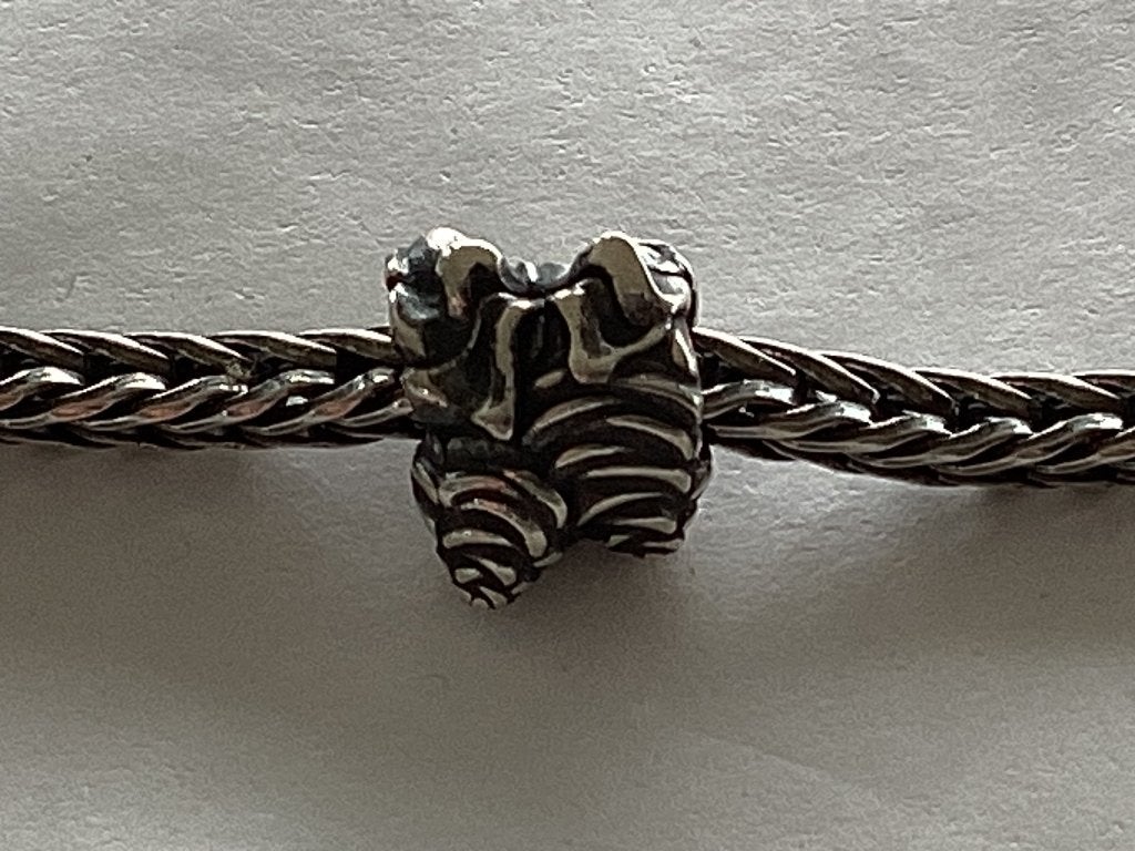 Trollbeads dennenappels TAGBE-10242EC, Verzenden, Nieuw, Trollbeads, 1 bedel