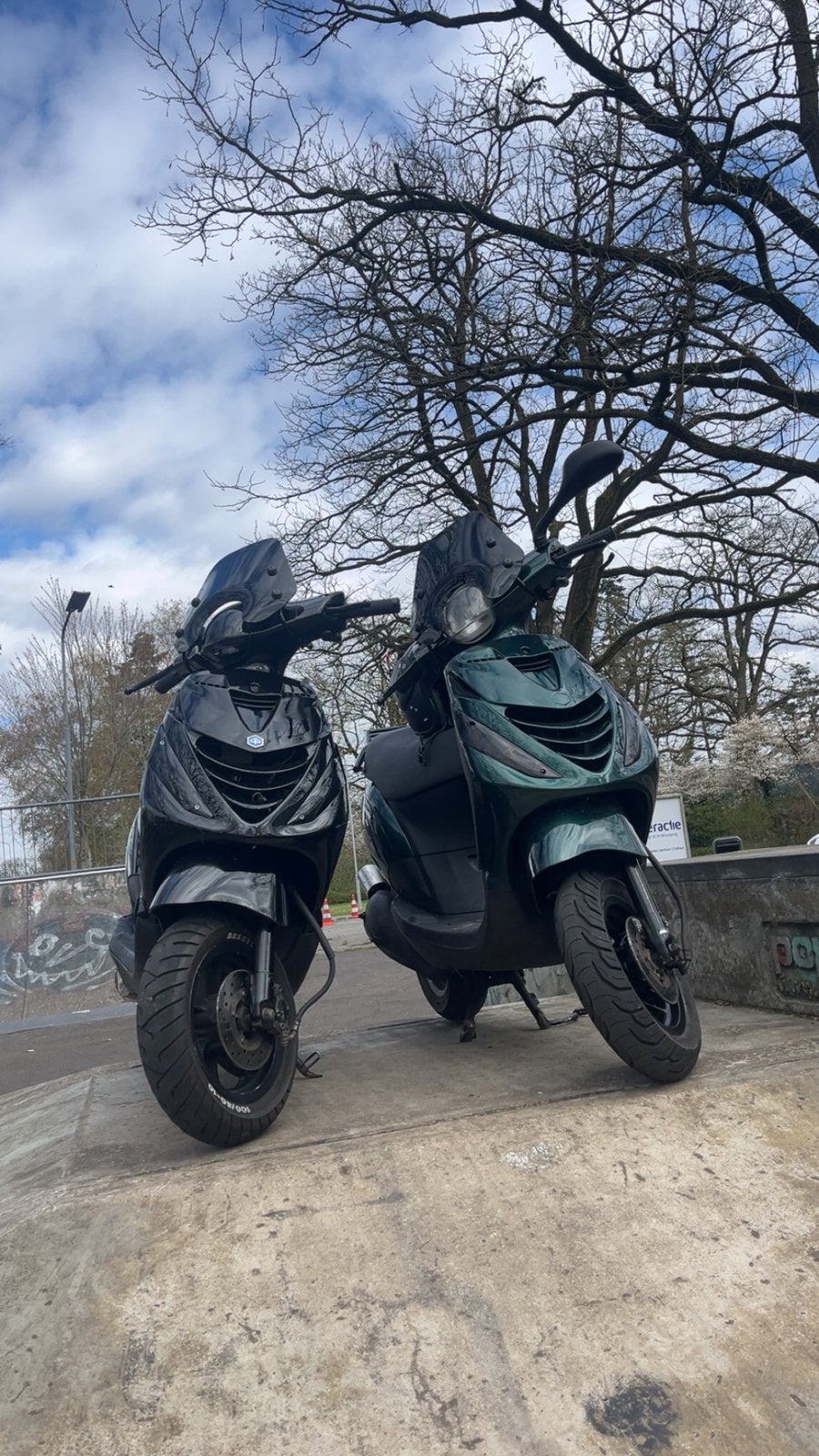 Zip 50cc 4 takt, Ophalen, Zo goed als nieuw, Benzine, Zip