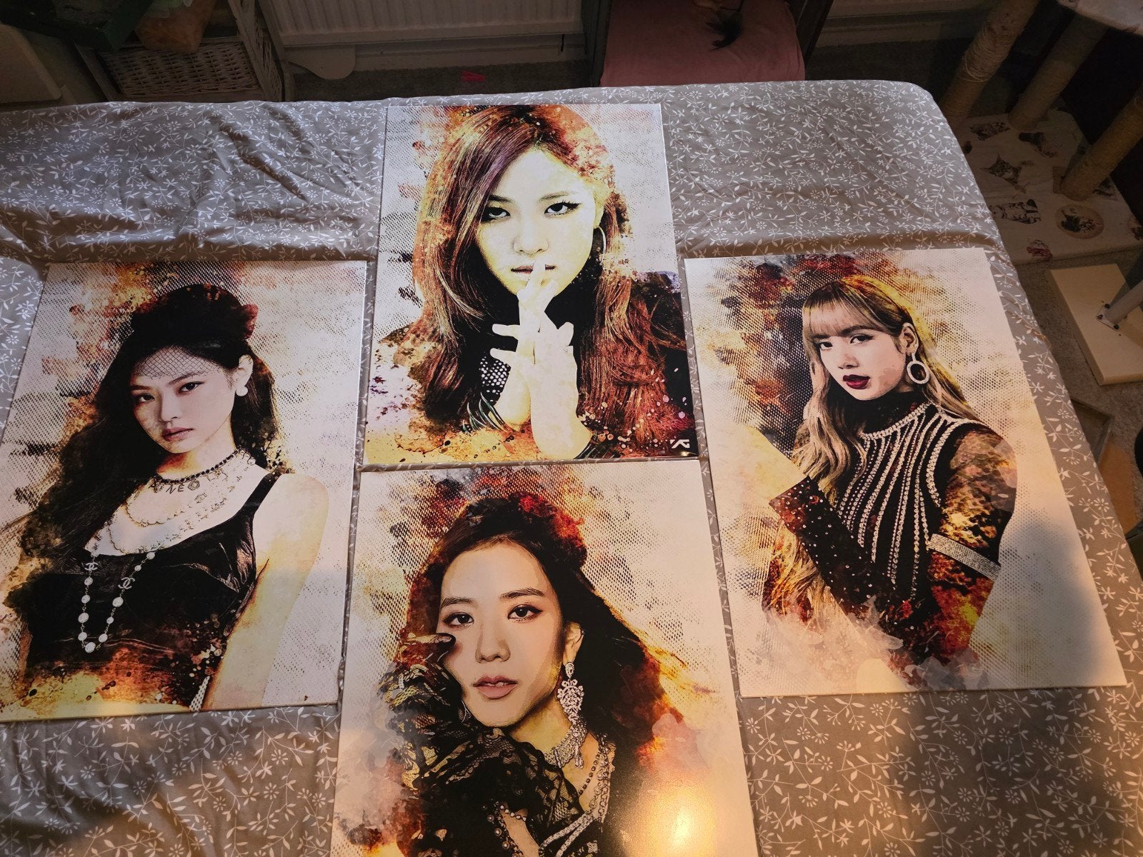 4 Grote Displates Blackpink K-Pop Gloss (67.5x48 cm), 50 – 75, Minder dan 50 cm, Nieuw, Ophalen of Verzenden
