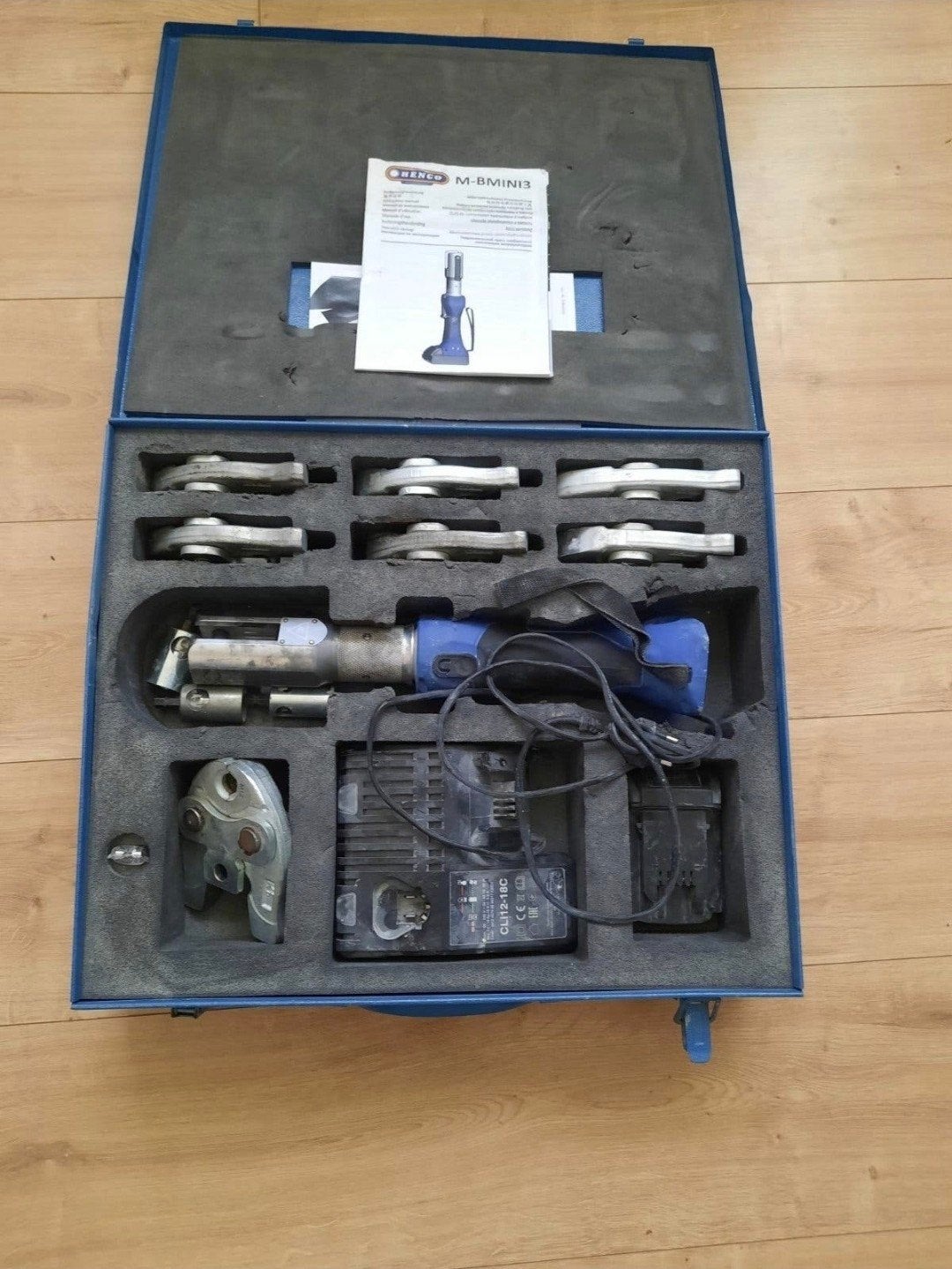 Henco persmachine model M-BMINI3, Ophalen