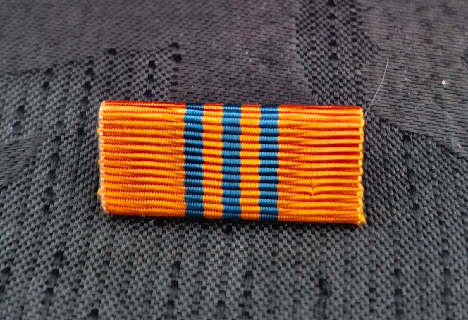 Inhuldiging baton Koningin Beatrix, Verzamelen, Militaria | Algemeen, Verzenden, Landmacht, Nederland, Embleem of Badge