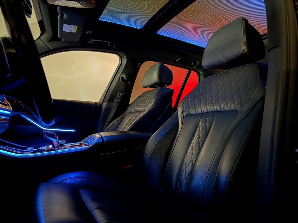 BMW X5 xDrive 45e M-Sport Pano Sky Lounge Laser Massage Soft, Auto's, Automaat, 394 pk, Met garantie (alle), Zwart