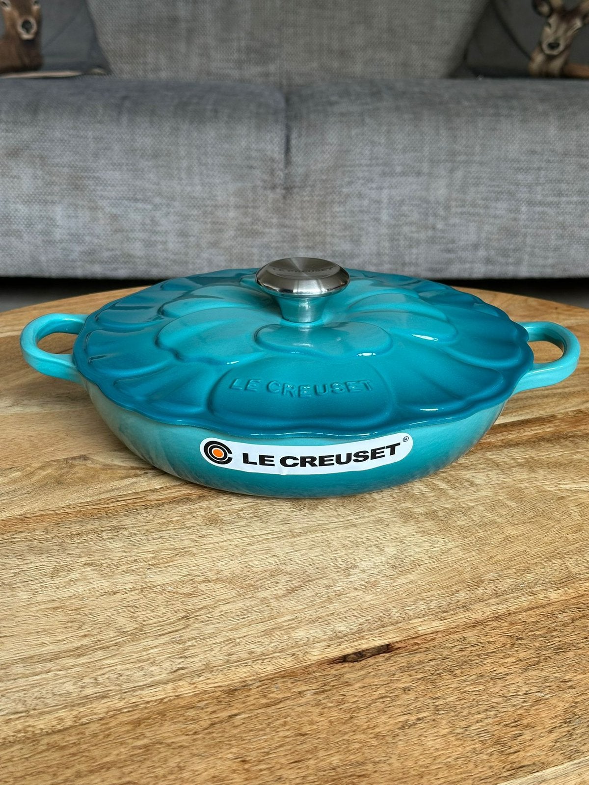 Le Creuset bloesem Campagnard 26 cm – Riviera Blue, Ophalen of Verzenden, Nieuw, Gietijzer