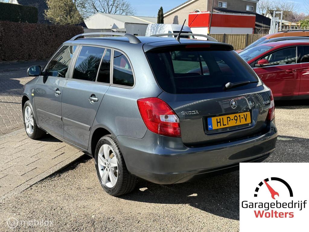 Skoda Fabia Combi 1.2 TSI Sprint Pro navi parkeerhulp nw apk, Voorwielaandrijving, Euro 5, Gebruikt, Zwart
