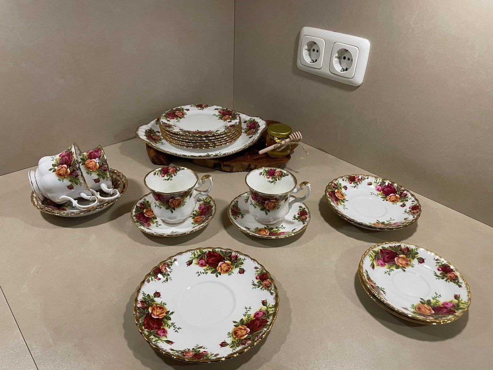 Royal Albert Old Country Roses Servies, Antiek en Kunst, Antiek | Servies compleet, Ophalen of Verzenden