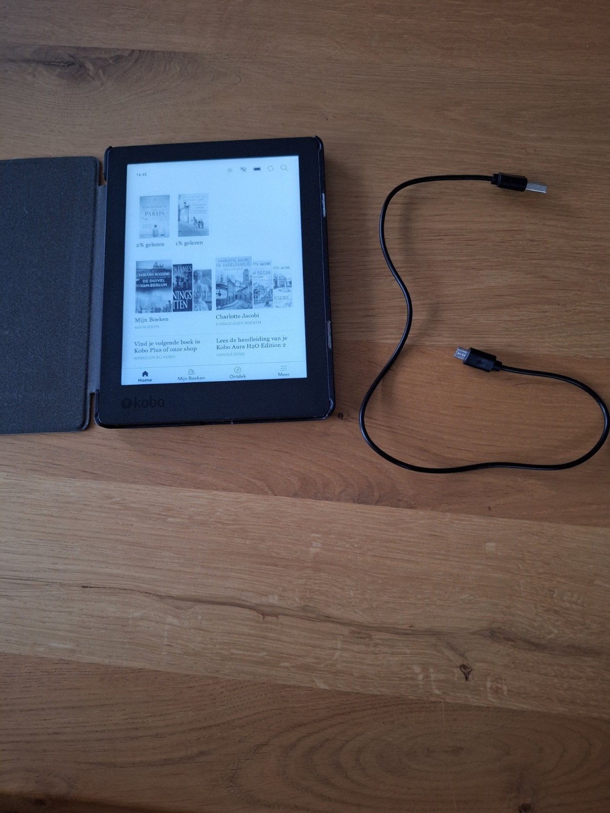 Kobo Aura H2O Edition 2 E-reader met hoesje, 8 GB, Kobo, Ophalen of Verzenden, Zo goed als nieuw