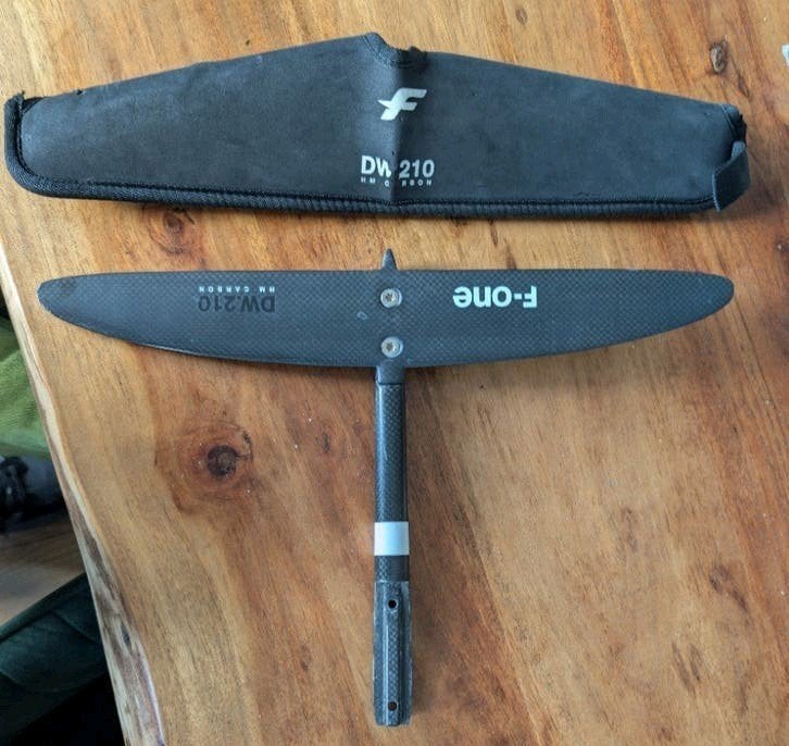 F-One DW210 HM Carbon Stabilizer met XXS Carbon Fuselage, Ophalen of Verzenden, Gebruikt, Wingsurf-hydrofoil