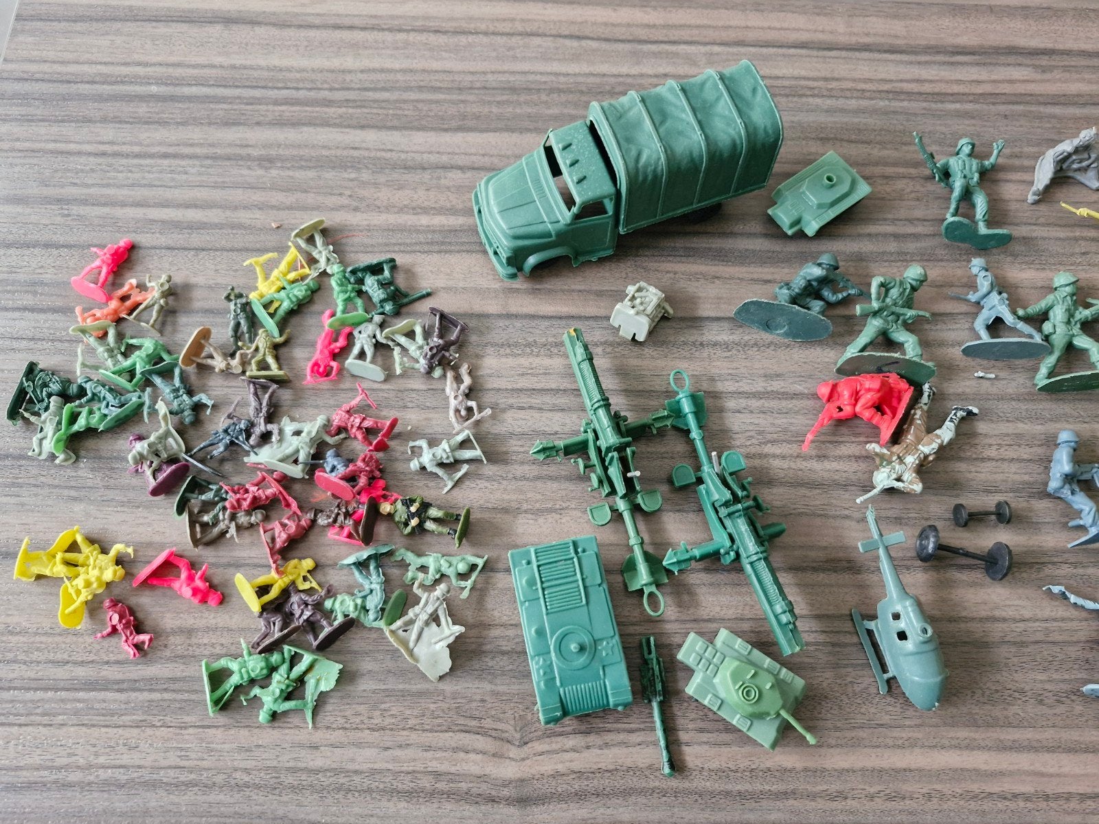 verzameling militaire poppetjes, accessoires, Ophalen of Verzenden, Gebruikt, 1:50 of kleiner