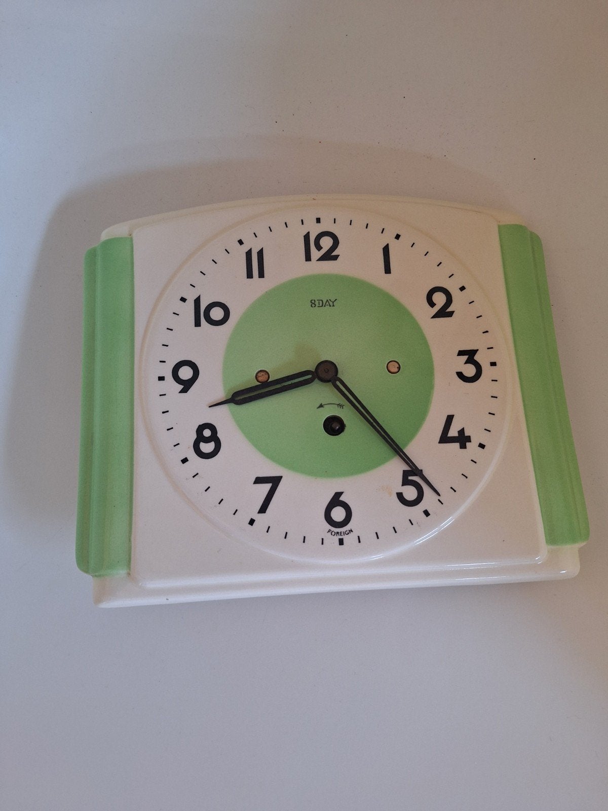 Vintage 8-daagse klok met groen accent, Ophalen of Verzenden