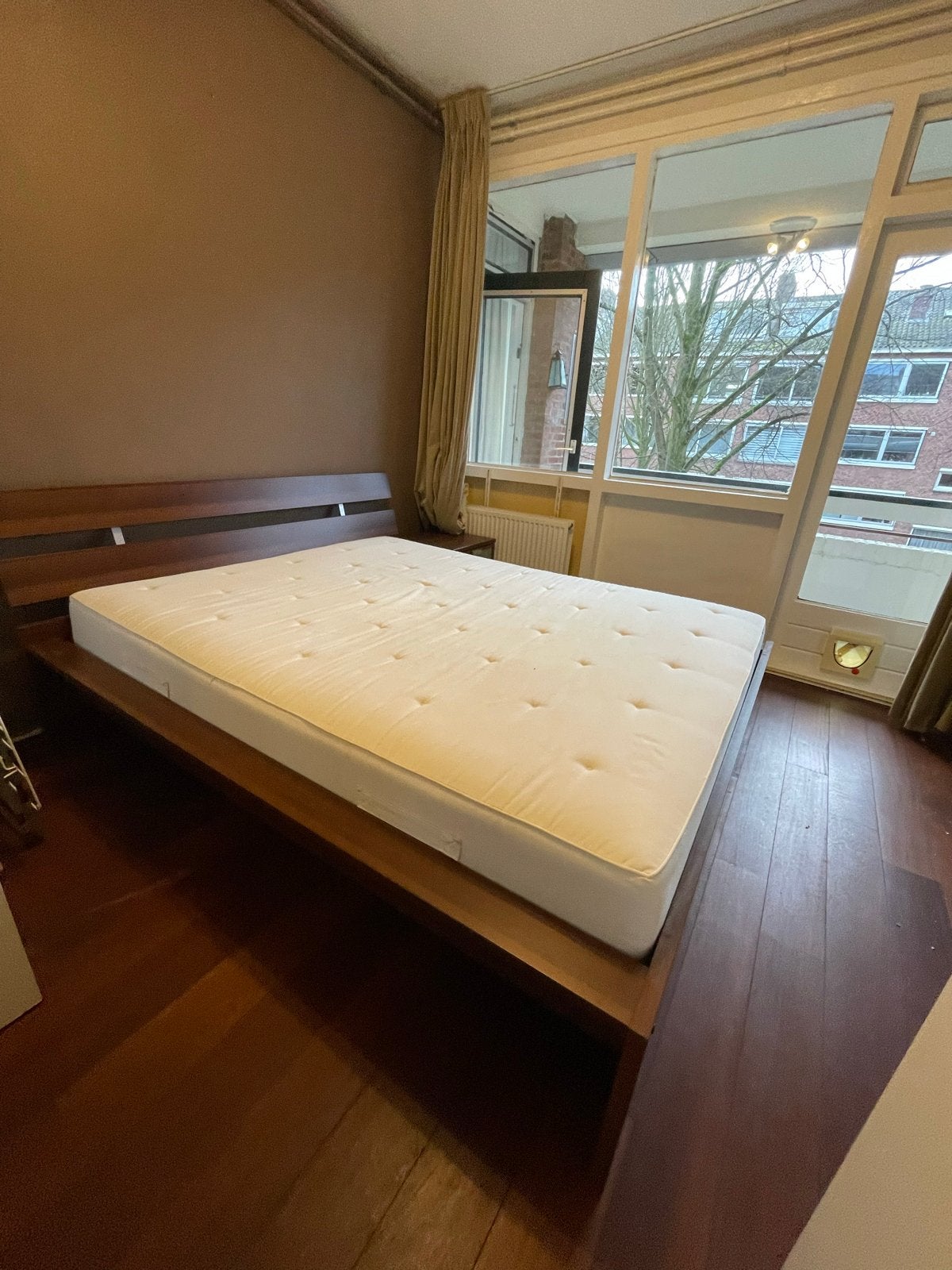 IKEA Hopen bed (Queen/King) met Sultan matras, Ophalen, Gebruikt, Bruin, Tweepersoons