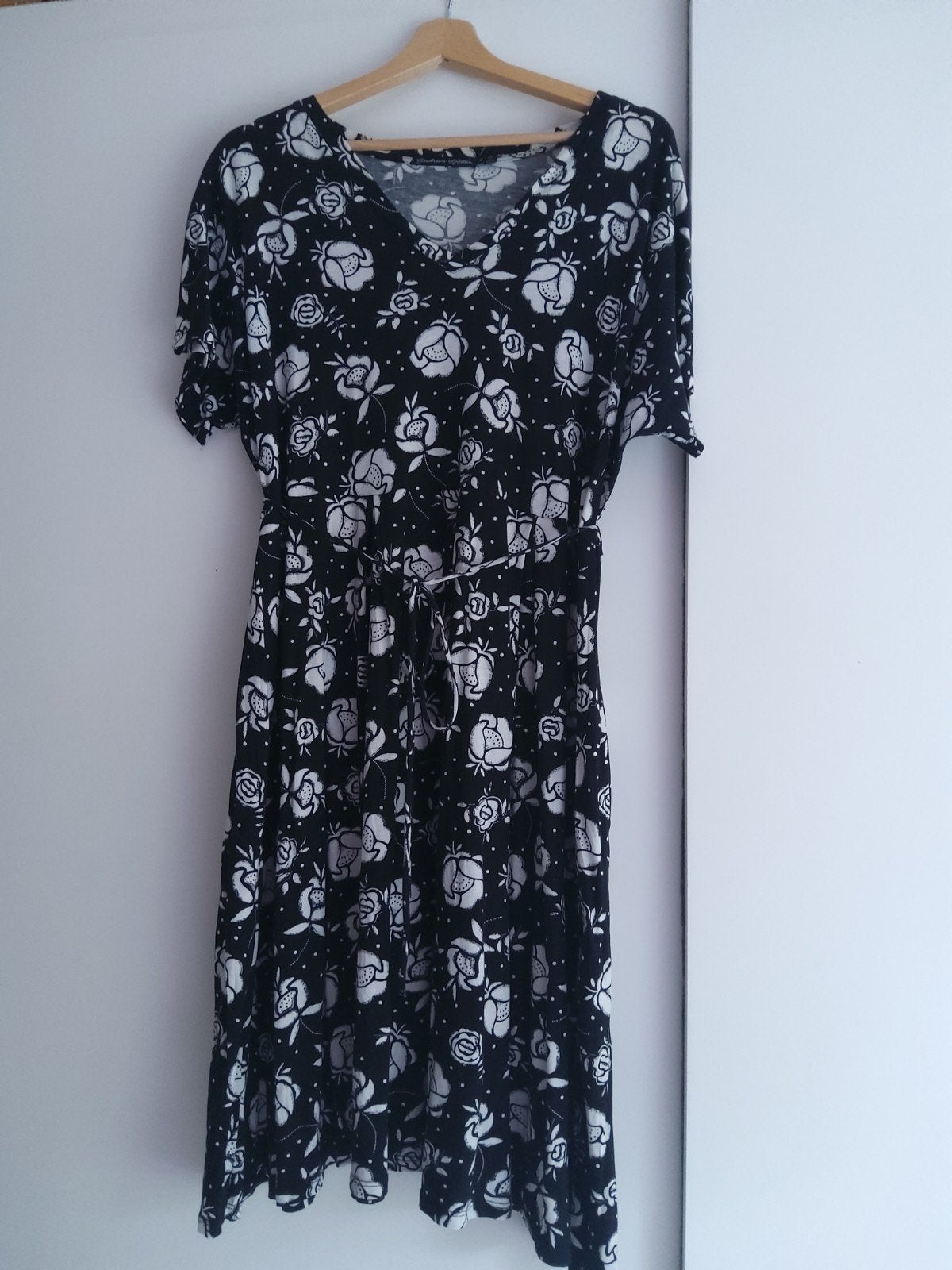 Gudrun Sjoden, zomerjurk, L,  zw/w, zgan,  tricot., Kleding | Dames, Zwart, Maat 42/44 (L), Ophalen of Verzenden, Zo goed als nieuw