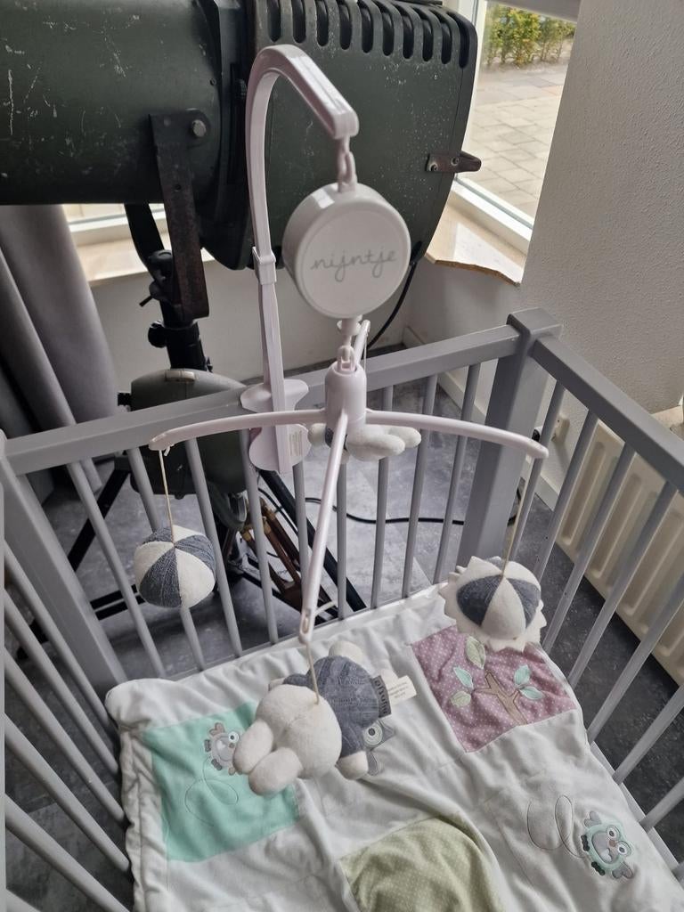 Grijs babykant met Nijntje mobiel, Ophalen, Gebruikt, Overige typen