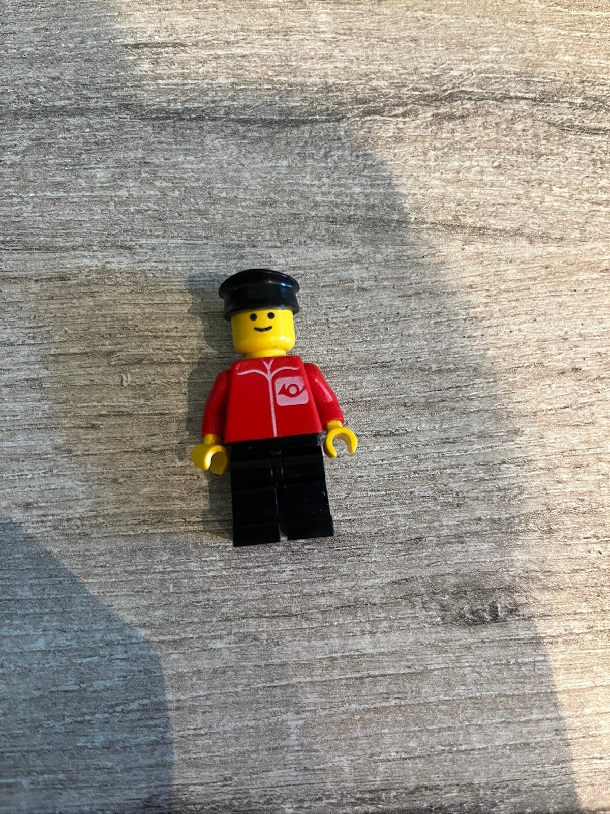 Lego minifigure post001 mailman postbode, Ophalen of Verzenden, Gebruikt, Minifiguur, Lego