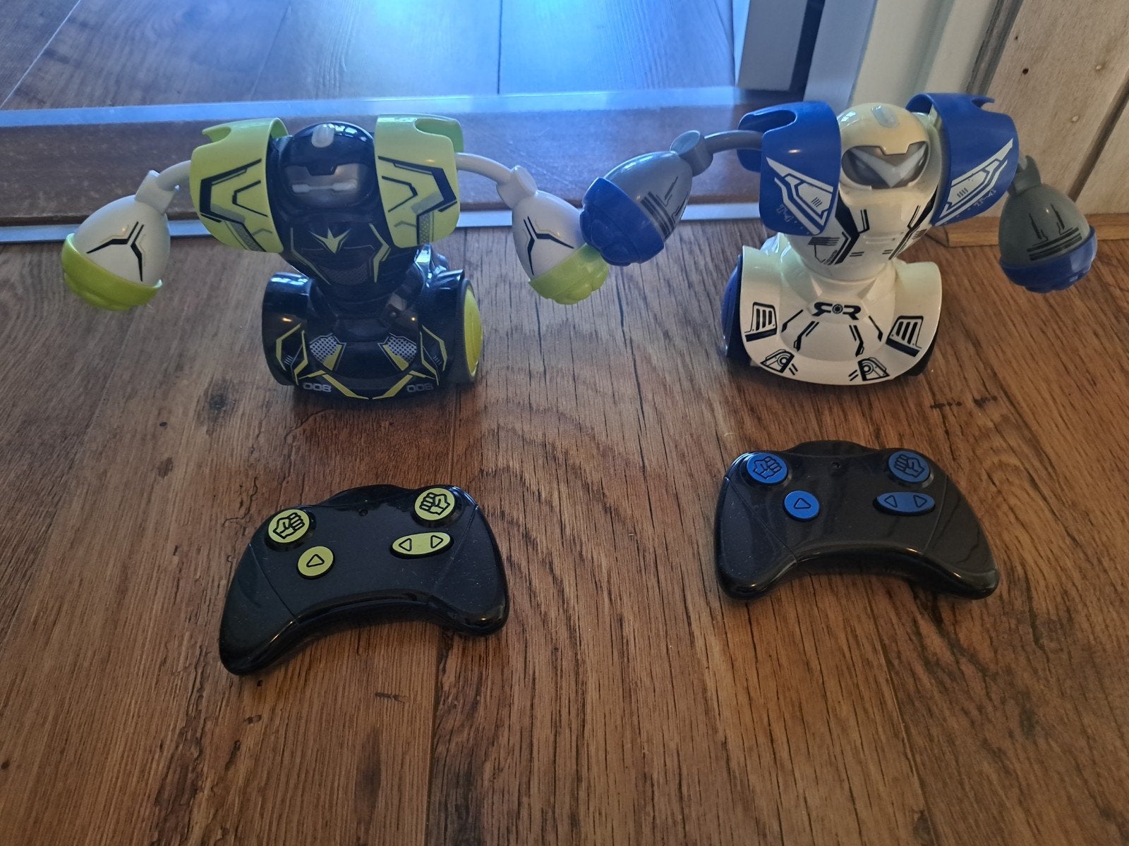 Robo Kombat Battle Robots met afstandsbediening, Ophalen of Verzenden, Gebruikt