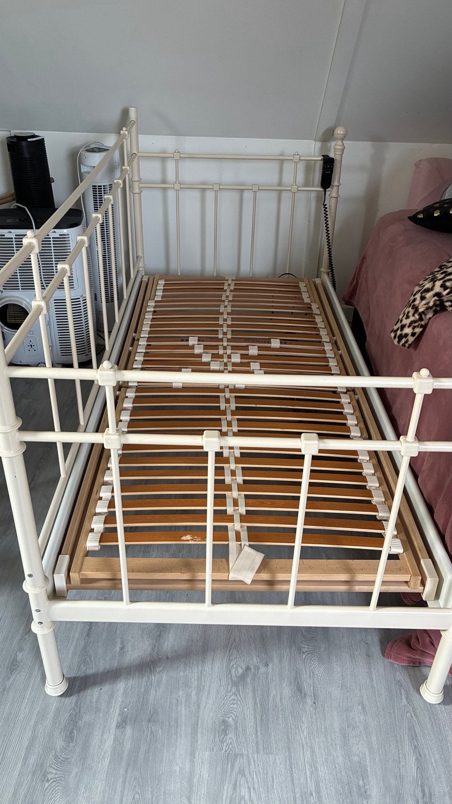 Ikea Tromsnes bed 90x200 met elektrische lattenbodem, Ophalen, 90 cm, Eenpersoons, Metaal