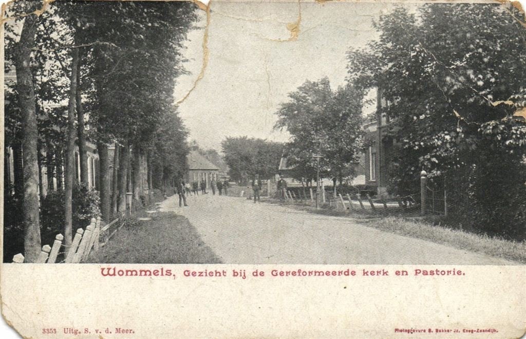 Wommels, Gezicht bij de Gereformeerde kerk en Pastorie. - B-, Verzamelen, Ophalen of Verzenden, 1920 tot 1940, Ongelopen, Friesland