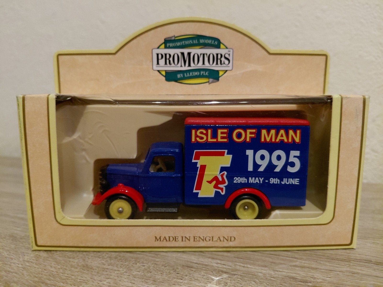 Limited Edition 'Isle of Man TT' Bedford 30CWT Truck, Overige merken, 1:50 of kleiner, Verzenden, Nieuw