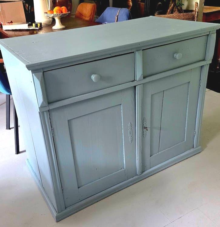 Oude stevige Brocante kast dressoir of commode, Antiek en Kunst, Curiosa en Brocante, Ophalen