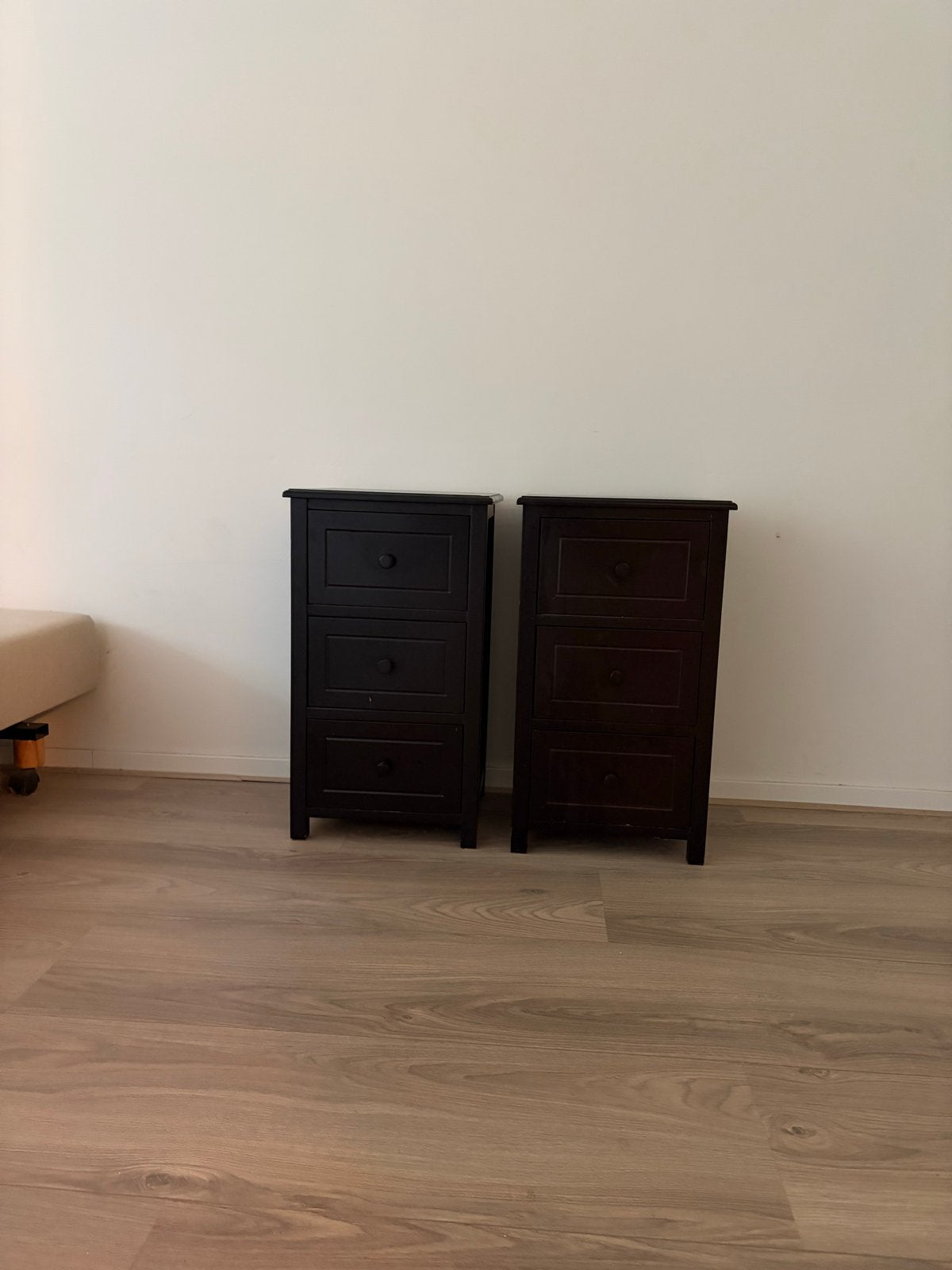 2 Nachtkastjes met 3 lades - Gratis af te halen, Ophalen, Gebruikt, Minder dan 45 cm, 55 tot 70 cm