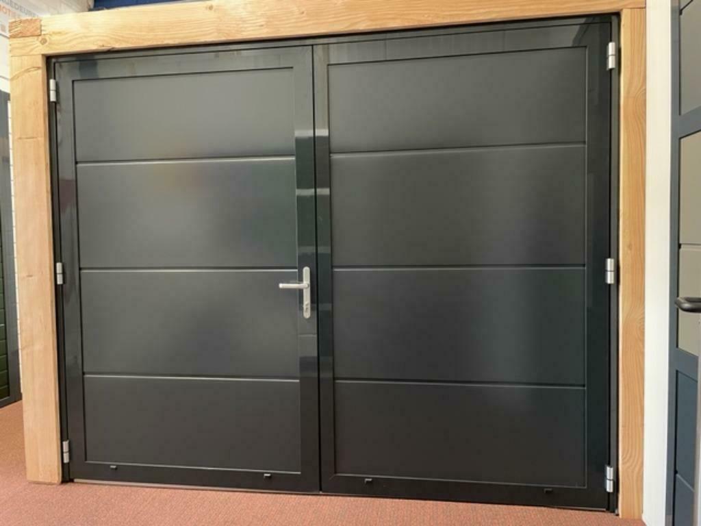 Openslaande garagedeuren, Ophalen of Verzenden, Metaal, 120 cm of meer, 215 cm of meer
