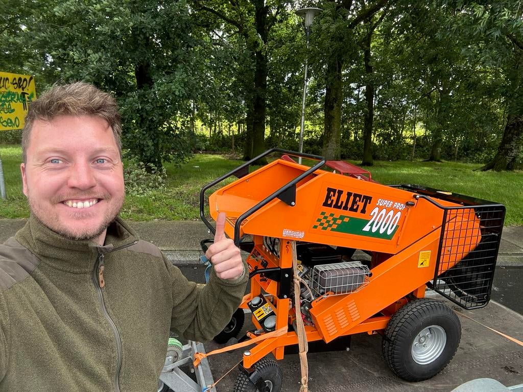 Opruimen / afvoer rommel /Tuinman Snoei werkzaamheden /, Tuinonderhoud of Snoeiwerk