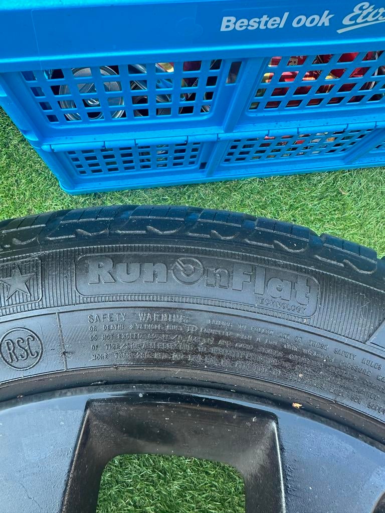 Goodyear Ultragrip 255/50R19 (3 stuks), 19 inch, Gebruikt, 255 mm, Band(en)