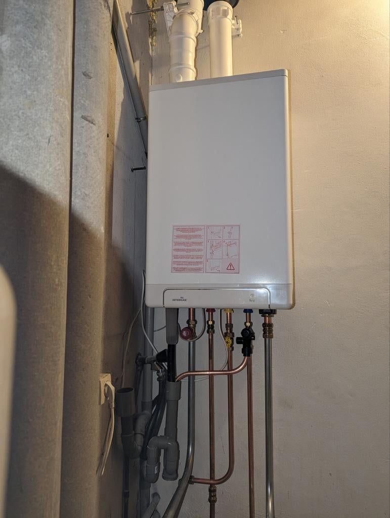 Ketel verplaatsen verwijderen installeren boiler installatie, Installatie