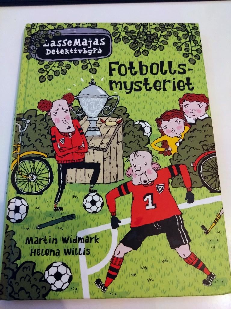 Lassemajas Detektivbyrå Fotbollsmysteriet #svenska/zweeds#, Ophalen of Verzenden, Zo goed als nieuw, Fictie algemeen