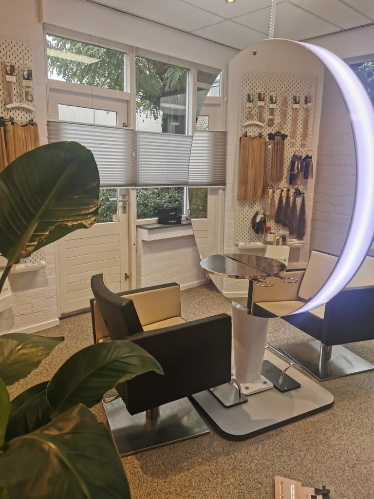Ambience kaptafel LED met voetplaat, Zakelijke goederen, Kantoor en Winkelinrichting | Kantoormeubilair en Inrichting, Ophalen