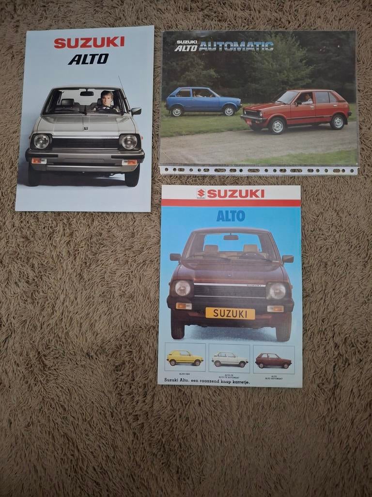 3x autofolder Suzuki Alto, Boeken, Verzenden, Zo goed als nieuw, Overige merken