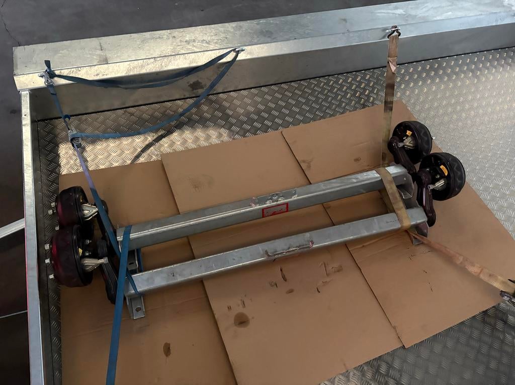 Knott Assen Padmaat 1250 mm 1350 kg Nieuw Flensmaat 1700 mm, Auto diversen, Aanhangwagen-onderdelen, Ophalen, Nieuw