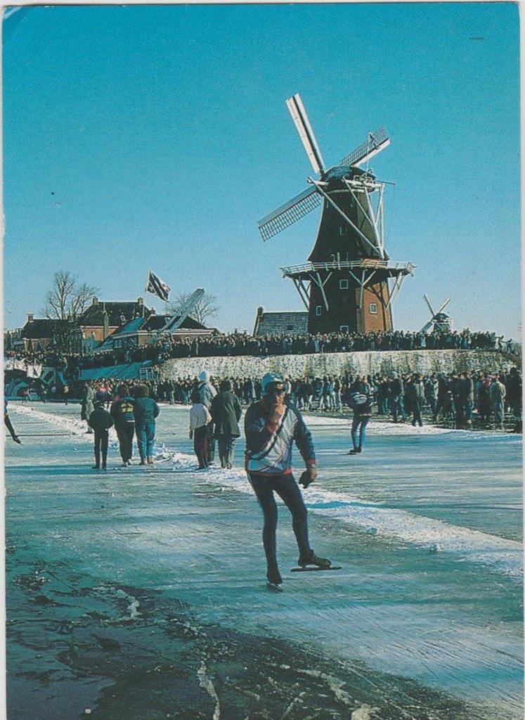 Schaatsen Friesland Elfstedentocht (?) foto Liewe Zander, Verzamelen, Ansichtkaarten | Nederland, Verzenden, 1960 tot 1980, Gelopen