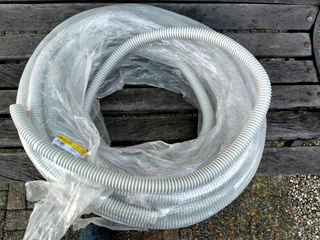 Flexibele pijp op rol, Ophalen, Kabel of Snoer