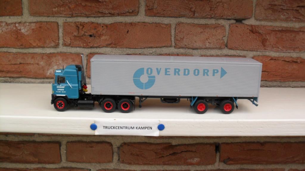 Tekno  Mack  F700  van  Overdorp  uit  IJmuiden.