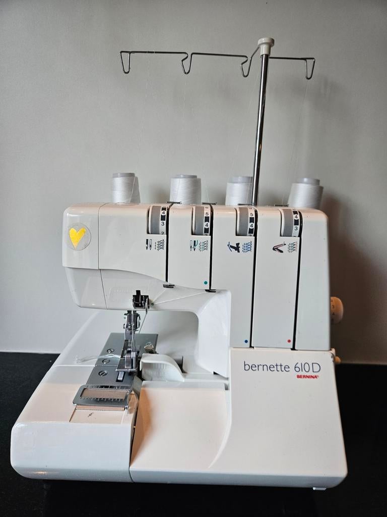Bernette Lockmachine, Ophalen, Gebruikt, Lockmachine, Bernina