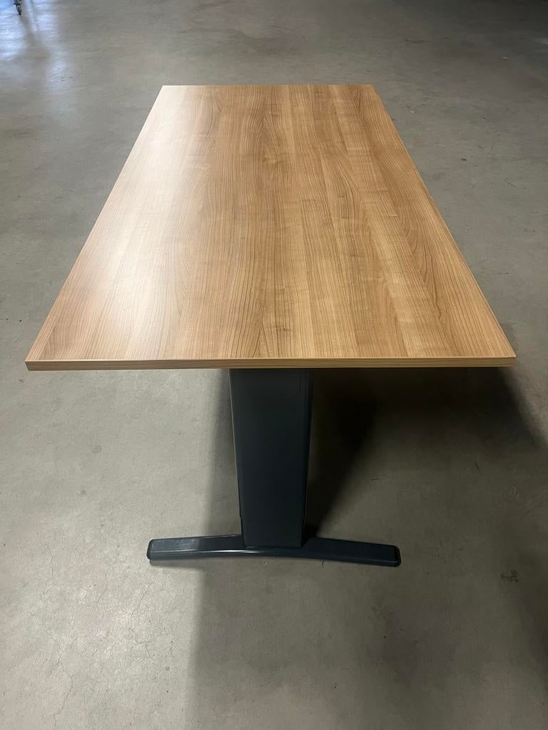 Verstelbaar T-Poot Bureau 180x90 Kersen Havanna, Ophalen, In hoogte verstelbaar, Gebruikt