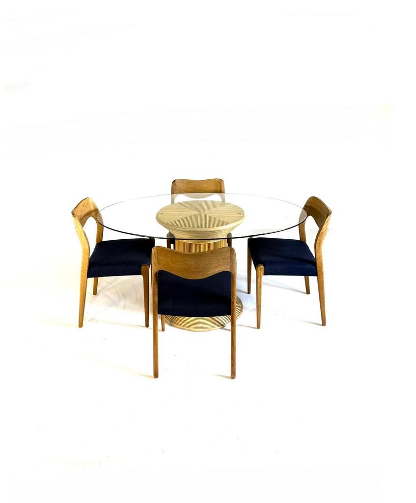 Vintage eettafel pitriet & glas ‘80, 100 tot 150 cm, Vintage retro buisframe design rotan webbing papercord deens, Zo goed als nieuw