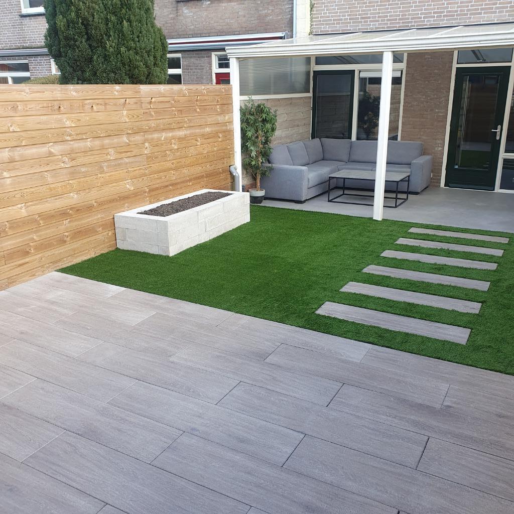 "Stratenmaker Almere" heeft tijd voor uw tuin project ☀️😎