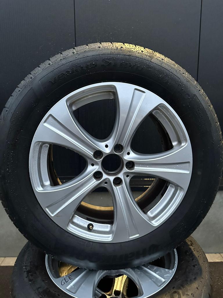 Mercedes GLE Velgen met Zomerbanden 235/60/18, Auto-onderdelen, Banden en Velgen, Ophalen, 18 inch, Gebruikt, Banden en Velgen