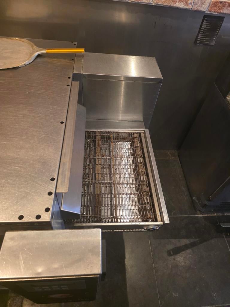 Pizza oven op electra.! Weinig gebruikt band ca 50/60 cm, Ophalen, Ovens, Magnetrons en Steamers