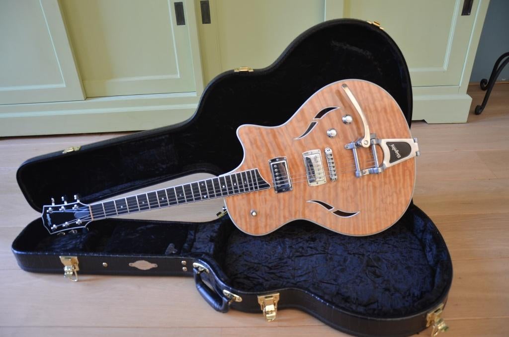 Te Koop: Taylor T3/B Semi-Hollowbody Gitaar met Bigsby zgan., Muziek en Instrumenten, Snaarinstrumenten | Gitaren | Elektrisch