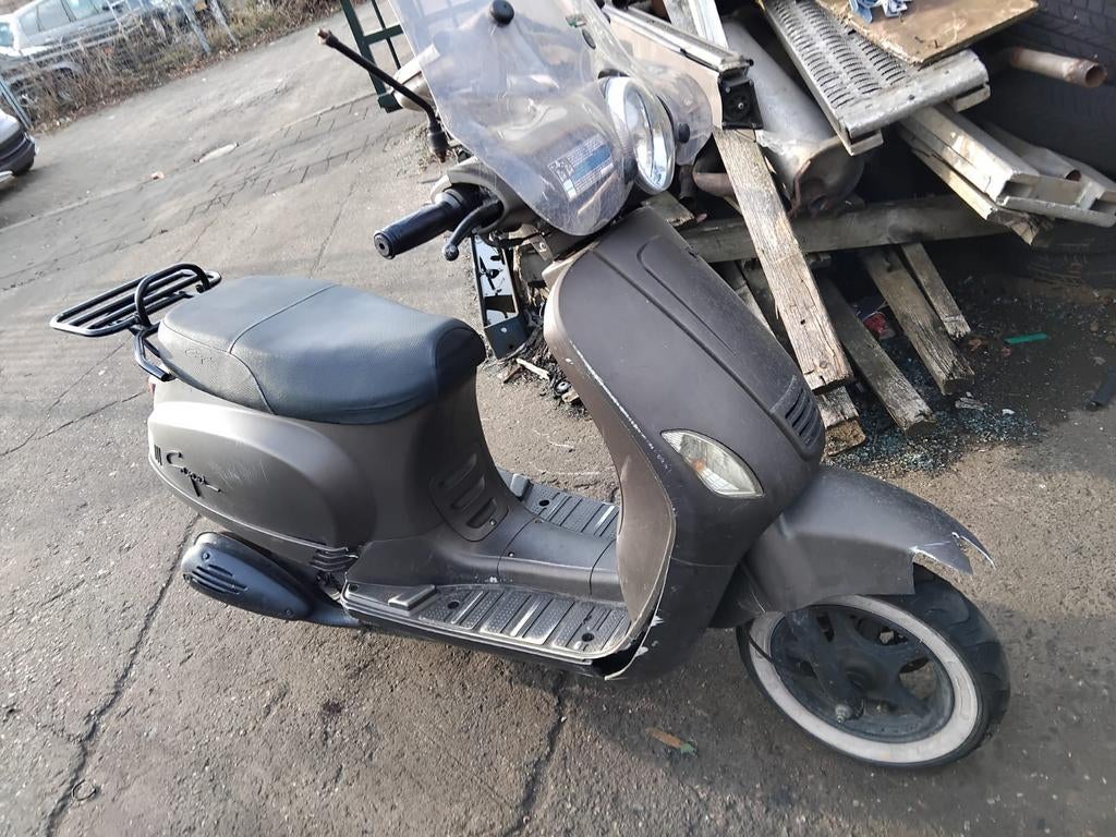Diverse capri scooter onderdelen te koop, Ophalen of Verzenden, Gebruikt, Benzine, Overige merken