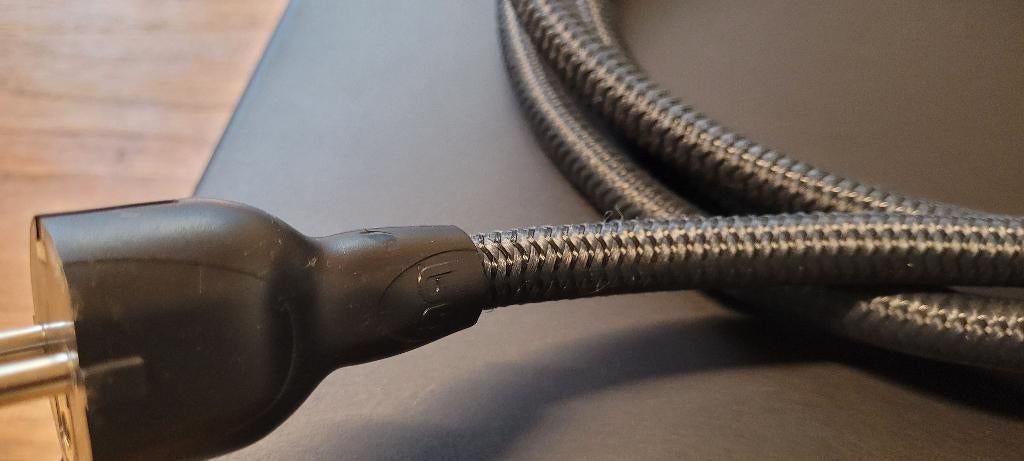 Audioquest Niagara 3000 netfilter met kabel 3m, Ophalen, Zo goed als nieuw, 120 watt of meer, Overige merken