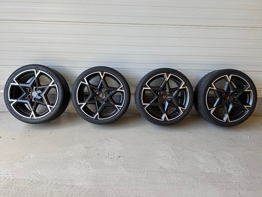 19” nieuwe originele Cupra Leon VZ FR zomer velgen 19 inch, Banden en Velgen, Nieuw, 235 mm, Personenwagen