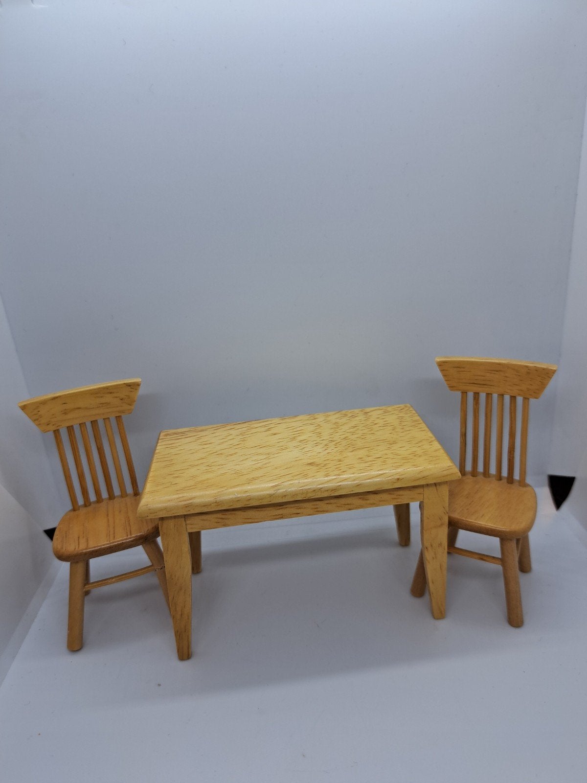 Eettafel + 2 stoelen 1:12, Ophalen of Verzenden, Gebruikt, Poppenhuis
