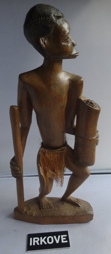 KRIJGER * HOUTEN BEELD * Afrika? *, Antiek en Kunst, Kunst | Beelden en Houtsnijwerken, Verzenden, 20 - 50 cm, Beeld, Hout