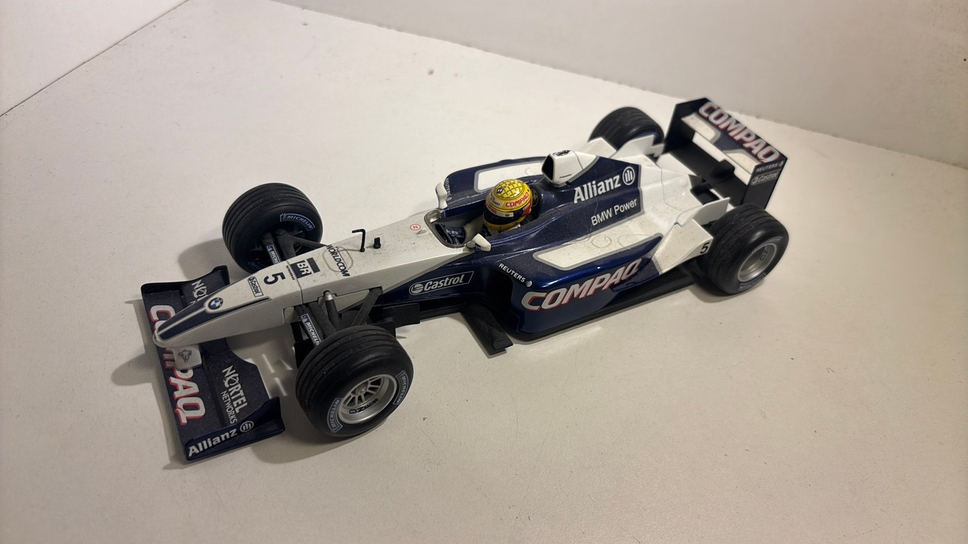 F1 bmw Williams fw23 r.Schumacher hot wheels 1.18, Hobby en Vrije tijd, Modelauto's | 1:18, Ophalen of Verzenden, Bburago, A, A