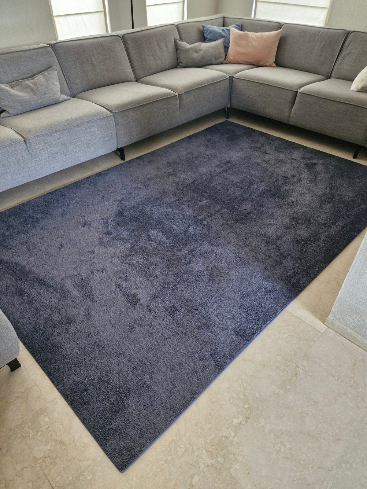 Donkerblauw Vloerkleed - Zo goed als nieuw (280x185 cm), Huis en Inrichting, Ophalen, Gebruikt, Blauw, 150 tot 200 cm