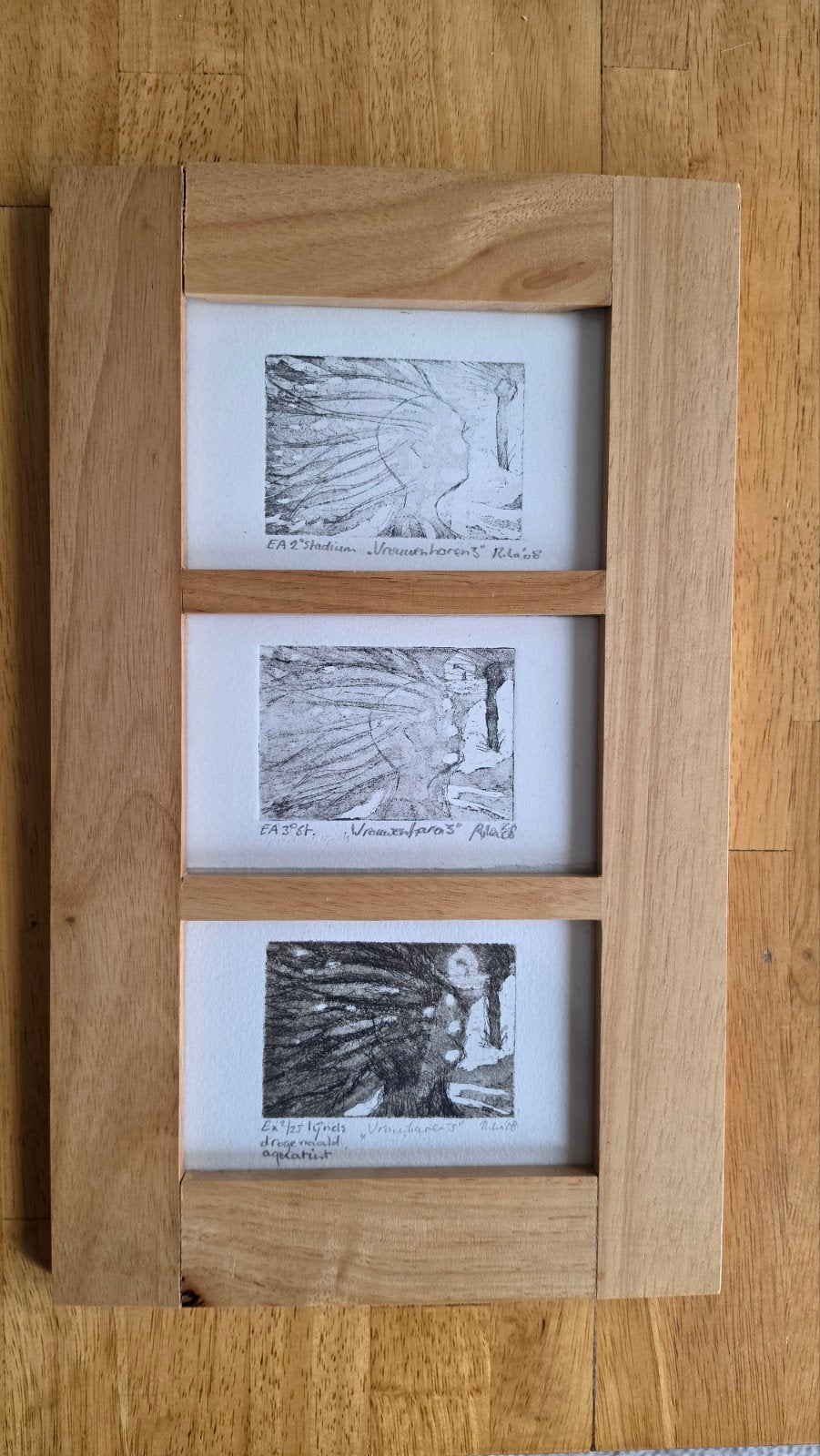 Originele 3 Luik ets van Rila van den Herik - Vrouwenharen, Antiek en Kunst, Kunst | Etsen en Gravures, 2000 tot heden, Ets, Ingelijst